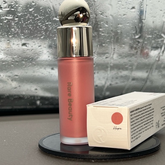 Rare Beauty - HOPE Soft Pinch Liquid Blush - Picture 3 of 8